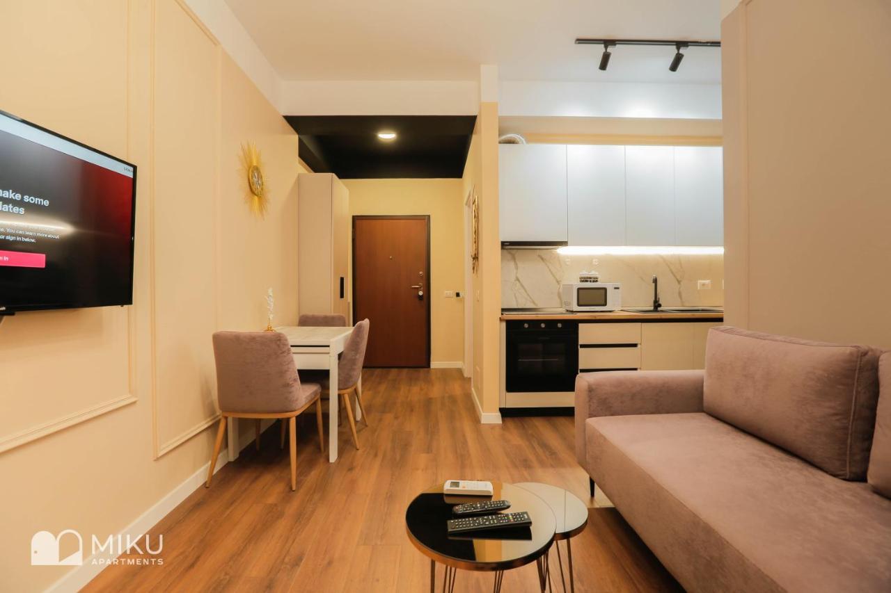 Miku Apartment - Perfect 1Bedroom At Komuna E Parisit Tirana Exterior photo