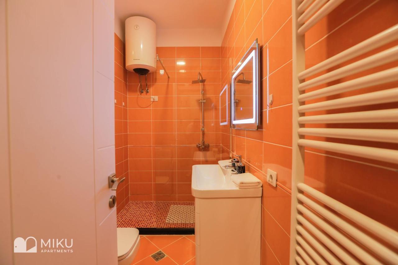Miku Apartment - Perfect 1Bedroom At Komuna E Parisit Tirana Exterior photo