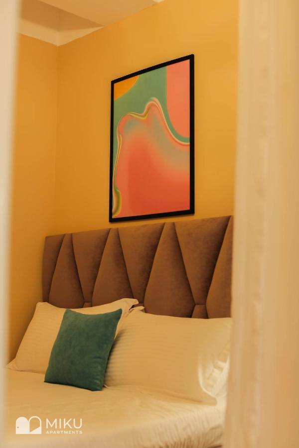 Miku Apartment - Perfect 1Bedroom At Komuna E Parisit Tirana Exterior photo