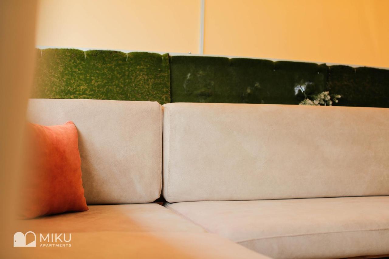 Miku Apartment - Perfect 1Bedroom At Komuna E Parisit Tirana Exterior photo