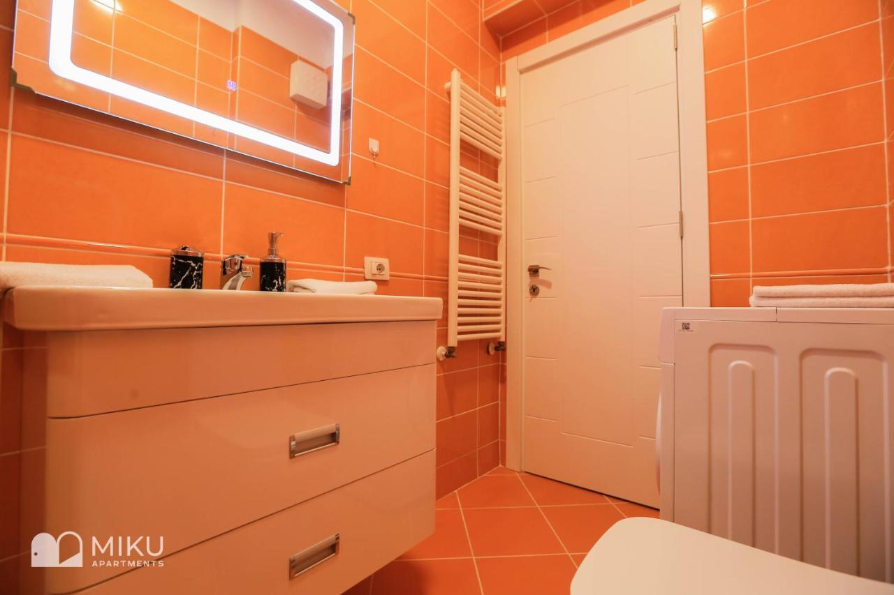 Miku Apartment - Perfect 1Bedroom At Komuna E Parisit Tirana Exterior photo