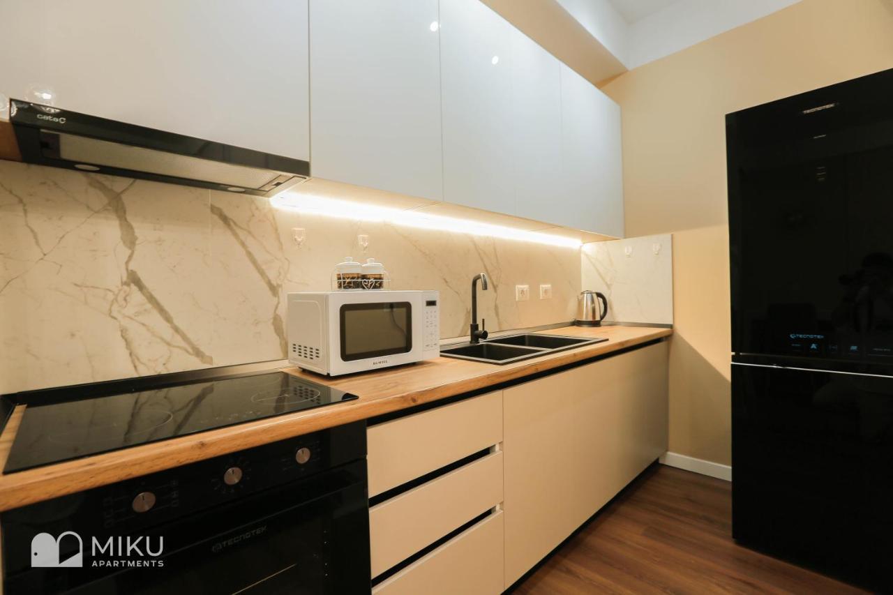 Miku Apartment - Perfect 1Bedroom At Komuna E Parisit Tirana Exterior photo