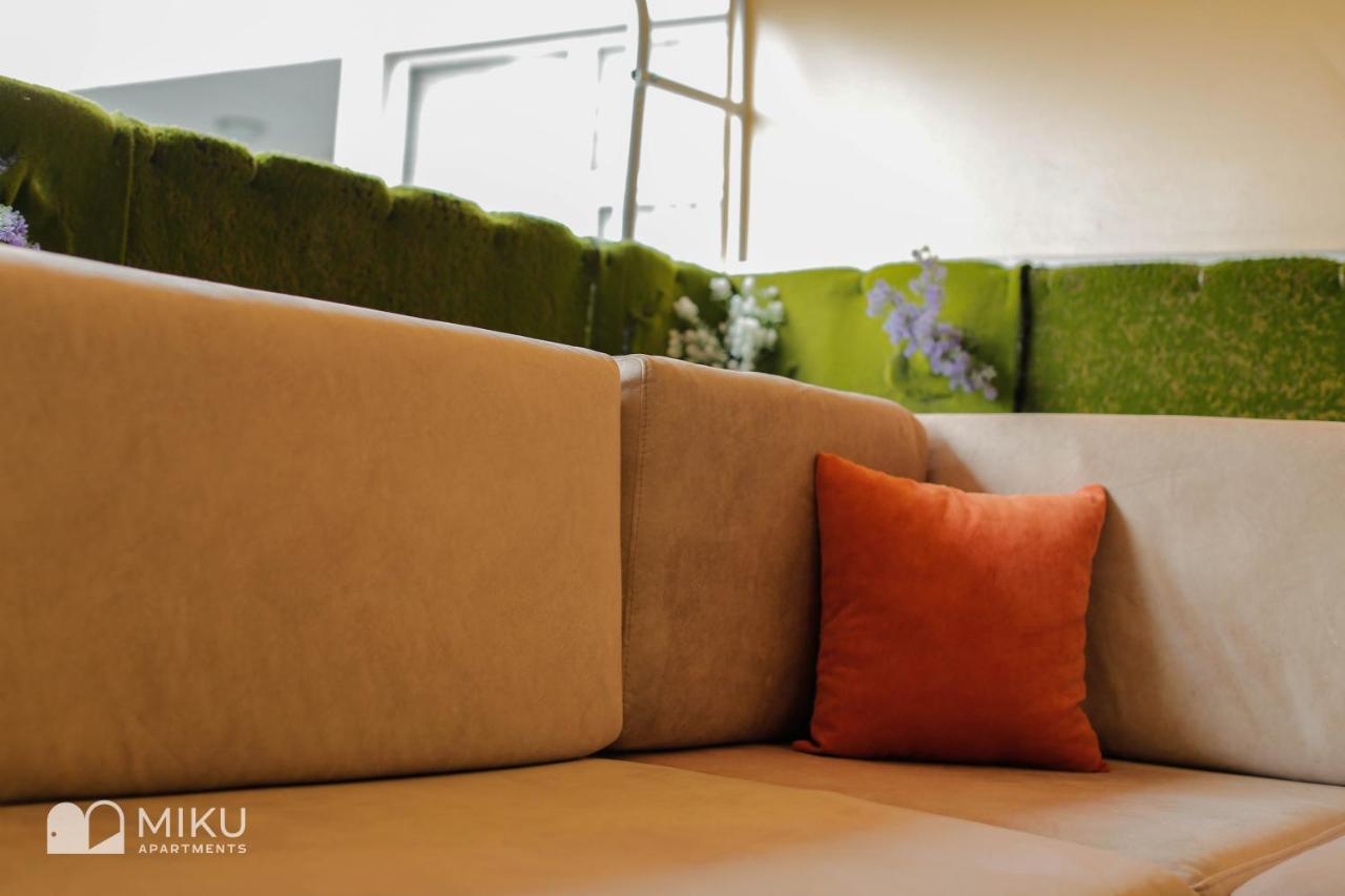Miku Apartment - Perfect 1Bedroom At Komuna E Parisit Tirana Exterior photo